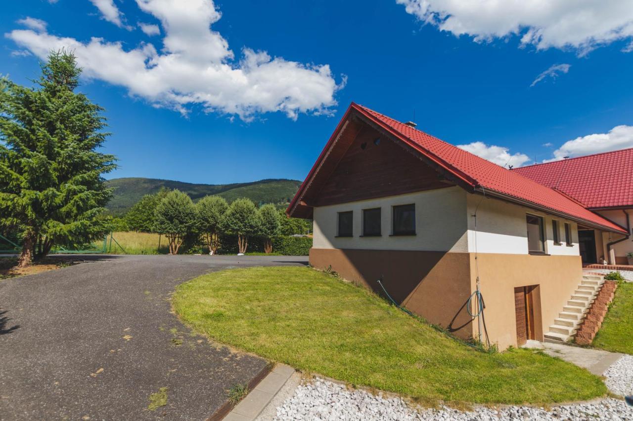 Apartman Kinskych Rožnov pod Radhoštěm Zewnętrze zdjęcie